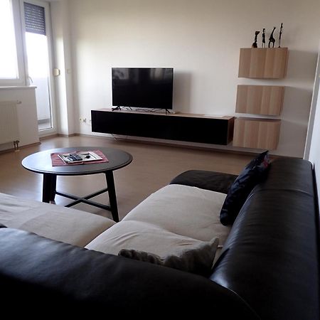 Marguerite Apartment - Parking Including براتسيلافا المظهر الخارجي الصورة